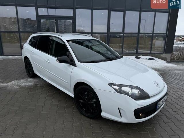 Белый Рено Лагуна, объемом двигателя 1.46 л и пробегом 257 тыс. км за 7499 $, фото 1 на Automoto.ua