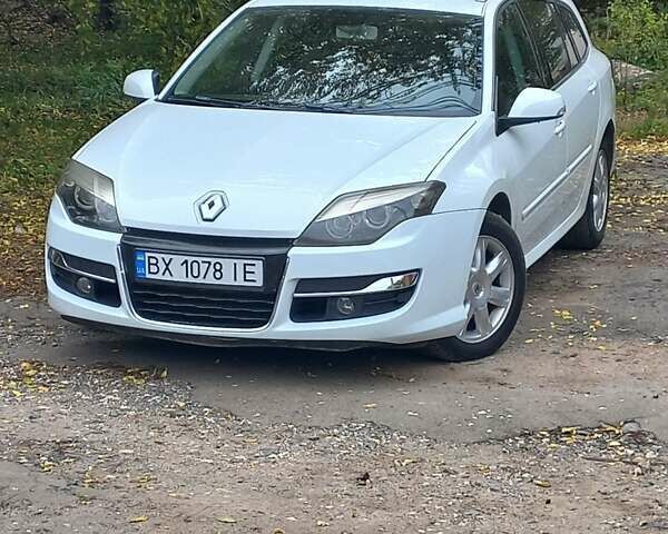 Белый Рено Лагуна, объемом двигателя 2 л и пробегом 274 тыс. км за 6500 $, фото 1 на Automoto.ua