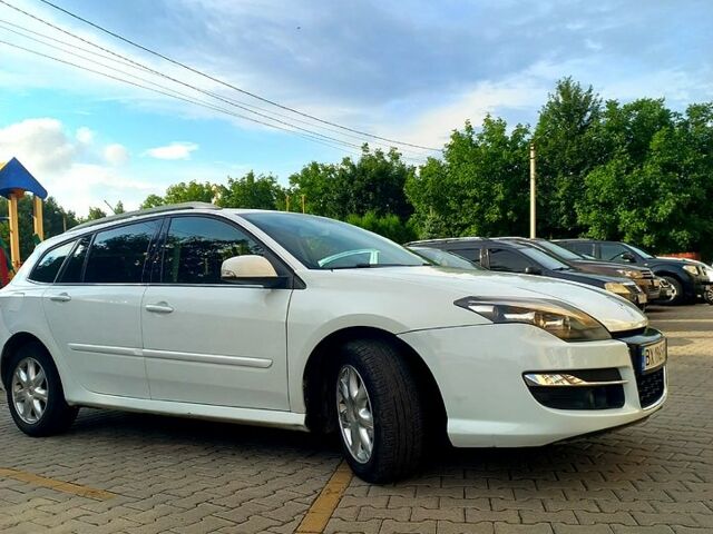 Белый Рено Лагуна, объемом двигателя 2 л и пробегом 273 тыс. км за 6700 $, фото 1 на Automoto.ua