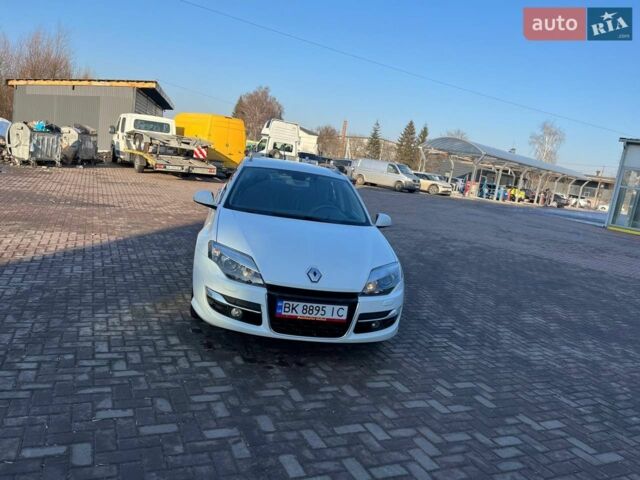 Білий Рено Лагуна, об'ємом двигуна 1.5 л та пробігом 300 тис. км за 7400 $, фото 1 на Automoto.ua