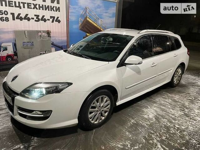 Белый Рено Лагуна, объемом двигателя 1.5 л и пробегом 180 тыс. км за 7600 $, фото 1 на Automoto.ua
