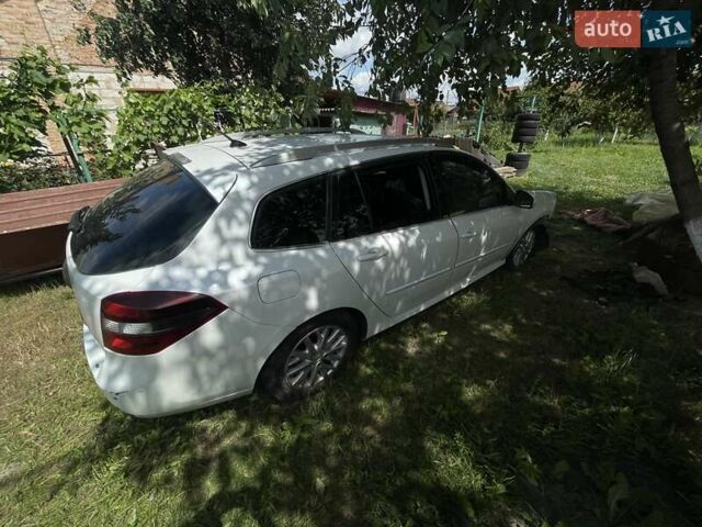 Белый Рено Лагуна, объемом двигателя 2 л и пробегом 312 тыс. км за 3600 $, фото 1 на Automoto.ua