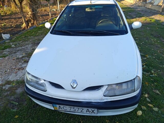 Белый Рено Лагуна, объемом двигателя 2 л и пробегом 500 тыс. км за 1250 $, фото 1 на Automoto.ua