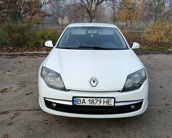 Белый Рено Лагуна, объемом двигателя 1.5 л и пробегом 244 тыс. км за 5100 $, фото 1 на Automoto.ua