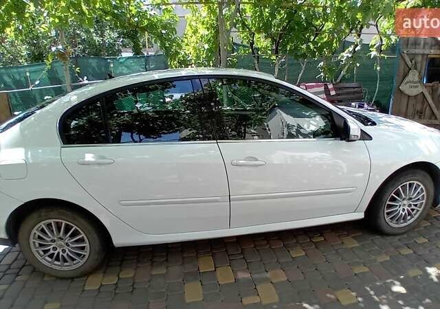 Білий Рено Лагуна, об'ємом двигуна 1.46 л та пробігом 222 тис. км за 6500 $, фото 1 на Automoto.ua