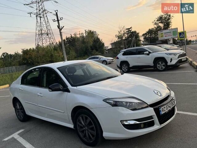 Белый Рено Лагуна, объемом двигателя 1.5 л и пробегом 298 тыс. км за 7300 $, фото 1 на Automoto.ua