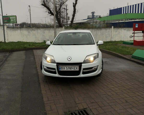 Білий Рено Лагуна, об'ємом двигуна 2 л та пробігом 318 тис. км за 7050 $, фото 1 на Automoto.ua