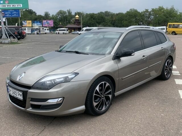Бежевый Рено Лагуна, объемом двигателя 1.5 л и пробегом 220 тыс. км за 8500 $, фото 1 на Automoto.ua
