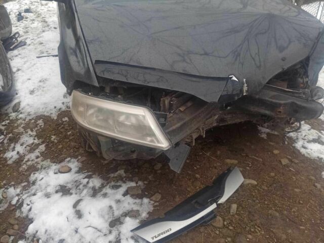 Черный Рено Лагуна, объемом двигателя 0 л и пробегом 350 тыс. км за 2415 $, фото 1 на Automoto.ua