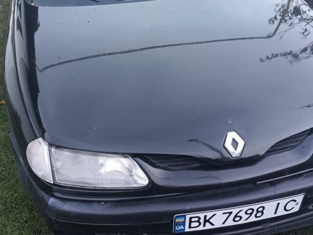 Черный Рено Лагуна, объемом двигателя 2.2 л и пробегом 416 тыс. км за 1500 $, фото 1 на Automoto.ua
