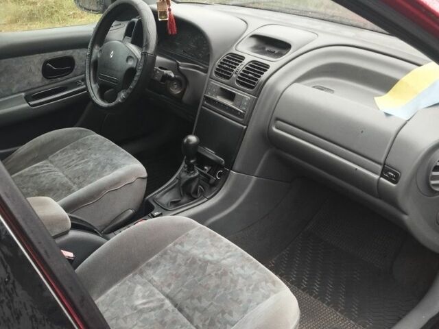 Червоний Рено Лагуна, об'ємом двигуна 1.8 л та пробігом 260 тис. км за 1800 $, фото 1 на Automoto.ua