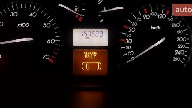 Желтый Рено Лагуна, объемом двигателя 2 л и пробегом 158 тыс. км за 4600 $, фото 1 на Automoto.ua