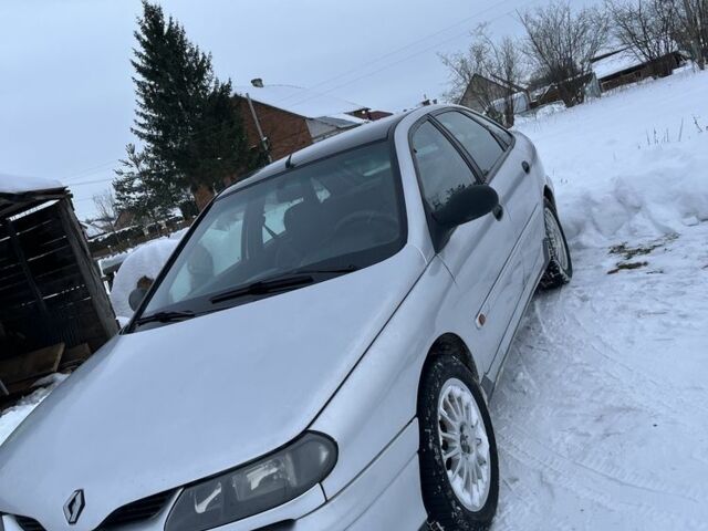 Серый Рено Лагуна, объемом двигателя 1.8 л и пробегом 308 тыс. км за 2100 $, фото 1 на Automoto.ua