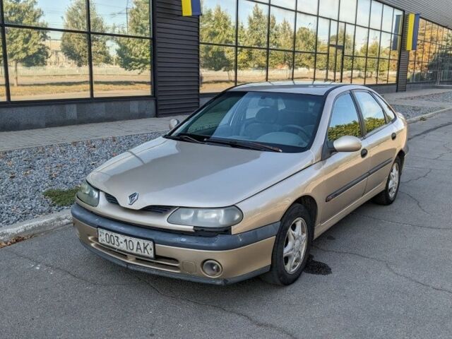 Сірий Рено Лагуна, об'ємом двигуна 1.6 л та пробігом 400 тис. км за 1604 $, фото 1 на Automoto.ua