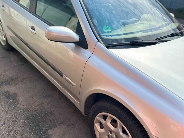 Сірий Рено Лагуна, об'ємом двигуна 2 л та пробігом 122 тис. км за 4500 $, фото 1 на Automoto.ua