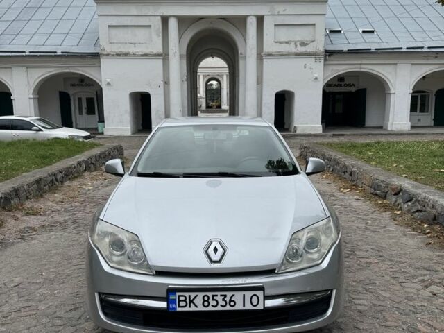 Серый Рено Лагуна, объемом двигателя 1.5 л и пробегом 355 тыс. км за 3999 $, фото 1 на Automoto.ua