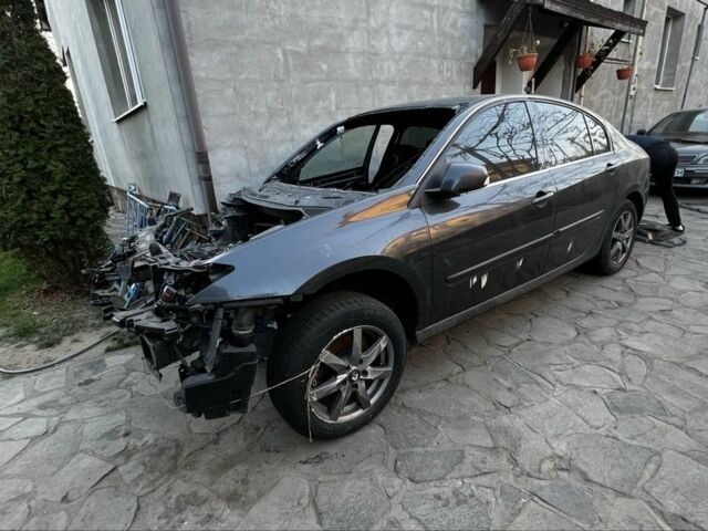 Серый Рено Лагуна, объемом двигателя 2 л и пробегом 210 тыс. км за 1500 $, фото 1 на Automoto.ua