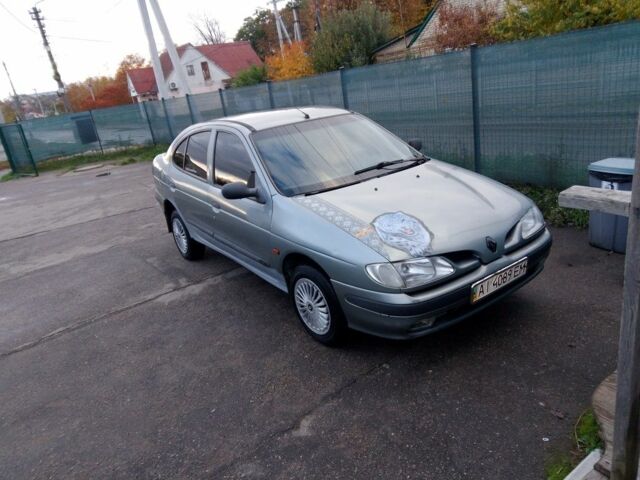 Серый Рено Лагуна, объемом двигателя 1.6 л и пробегом 333 тыс. км за 1000 $, фото 1 на Automoto.ua
