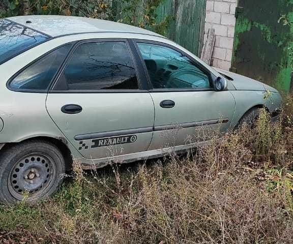 Сірий Рено Лагуна, об'ємом двигуна 1.6 л та пробігом 150 тис. км за 627 $, фото 1 на Automoto.ua