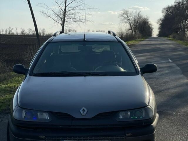 Серый Рено Лагуна, объемом двигателя 2 л и пробегом 300 тыс. км за 1750 $, фото 1 на Automoto.ua