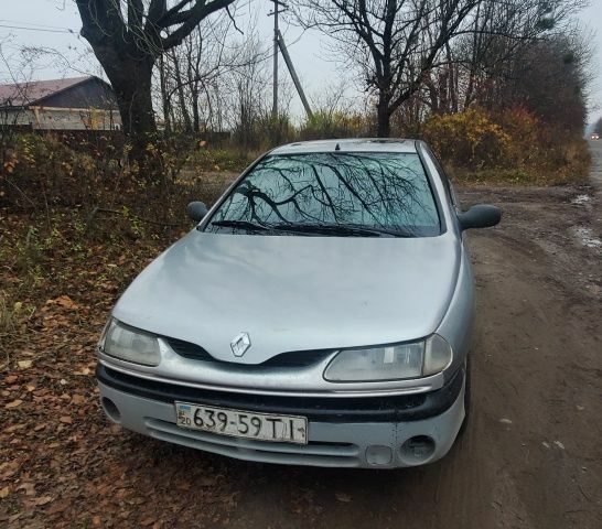 Серый Рено Лагуна, объемом двигателя 1 л и пробегом 777 тыс. км за 929 $, фото 1 на Automoto.ua