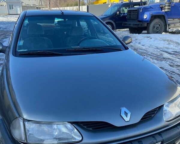 Серый Рено Лагуна, объемом двигателя 2 л и пробегом 240 тыс. км за 2600 $, фото 1 на Automoto.ua