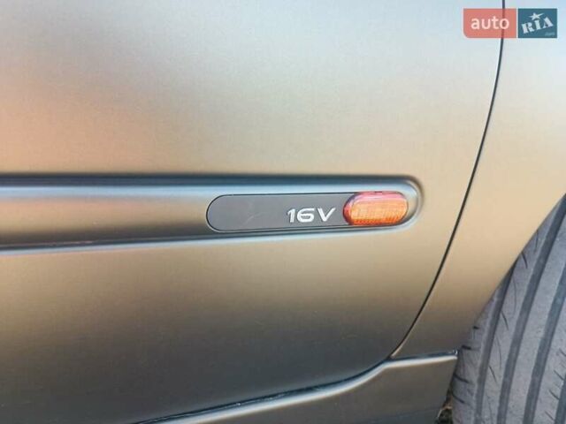 Серый Рено Лагуна, объемом двигателя 1.6 л и пробегом 280 тыс. км за 3000 $, фото 1 на Automoto.ua