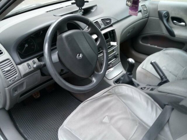 Сірий Рено Лагуна, об'ємом двигуна 2 л та пробігом 200 тис. км за 3500 $, фото 1 на Automoto.ua