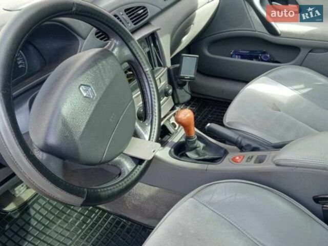 Сірий Рено Лагуна, об'ємом двигуна 2 л та пробігом 117 тис. км за 2000 $, фото 1 на Automoto.ua