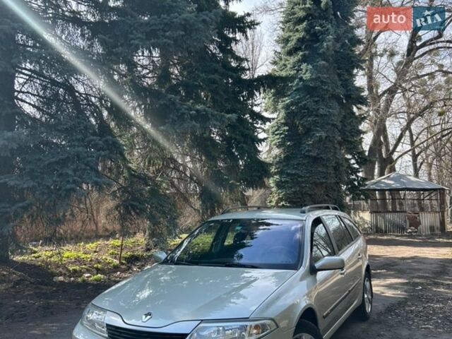 Сірий Рено Лагуна, об'ємом двигуна 1.78 л та пробігом 218 тис. км за 4000 $, фото 1 на Automoto.ua