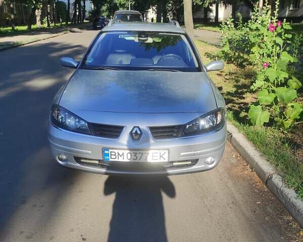 Серый Рено Лагуна, объемом двигателя 2 л и пробегом 370 тыс. км за 4000 $, фото 1 на Automoto.ua
