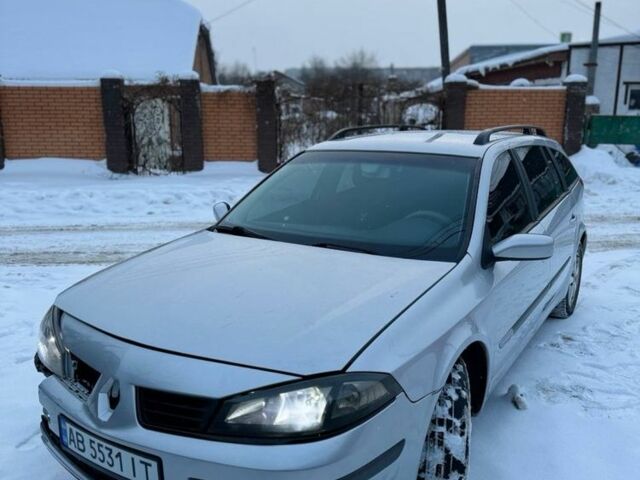 Серый Рено Лагуна, объемом двигателя 2 л и пробегом 300 тыс. км за 2800 $, фото 1 на Automoto.ua