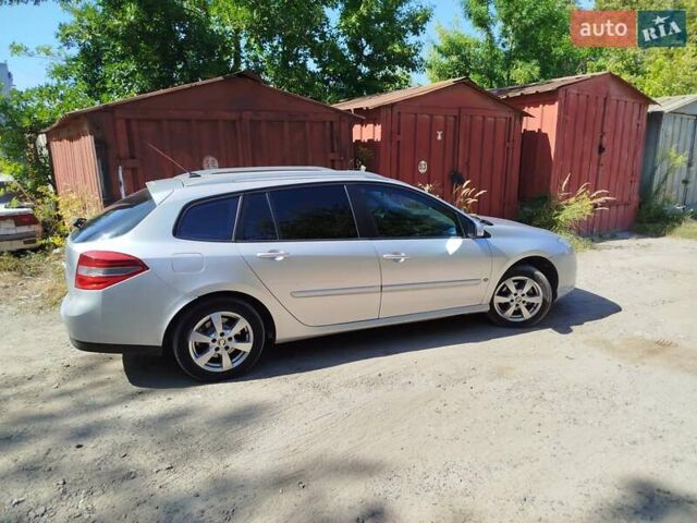 Сірий Рено Лагуна, об'ємом двигуна 1.5 л та пробігом 306 тис. км за 6500 $, фото 1 на Automoto.ua