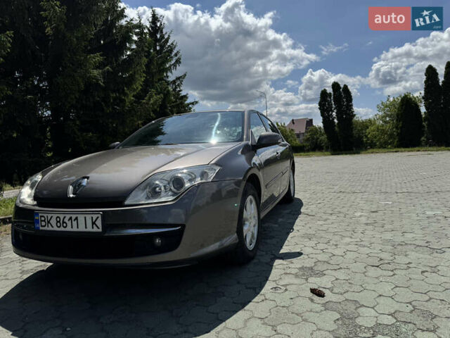 Сірий Рено Лагуна, об'ємом двигуна 1.5 л та пробігом 272 тис. км за 5600 $, фото 1 на Automoto.ua