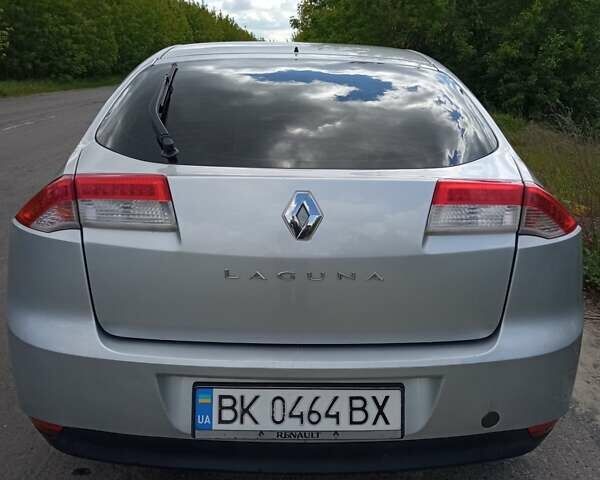 Серый Рено Лагуна, объемом двигателя 1.5 л и пробегом 350 тыс. км за 6100 $, фото 1 на Automoto.ua