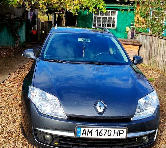 Сірий Рено Лагуна, об'ємом двигуна 1.5 л та пробігом 0 тис. км за 6100 $, фото 1 на Automoto.ua