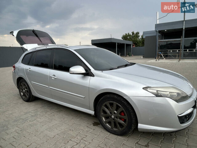 Серый Рено Лагуна, объемом двигателя 2 л и пробегом 276 тыс. км за 5800 $, фото 1 на Automoto.ua