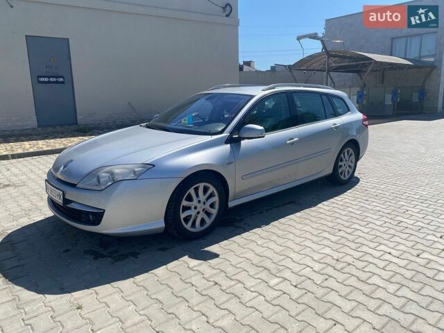 Серый Рено Лагуна, объемом двигателя 2 л и пробегом 244 тыс. км за 5888 $, фото 1 на Automoto.ua
