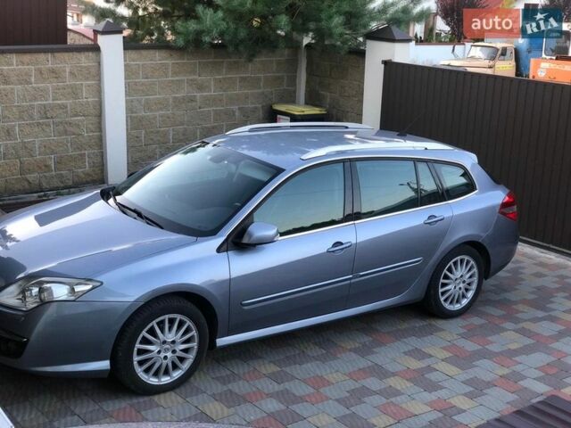 Серый Рено Лагуна, объемом двигателя 2 л и пробегом 320 тыс. км за 5700 $, фото 1 на Automoto.ua