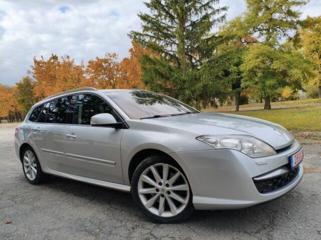 Сірий Рено Лагуна, об'ємом двигуна 3 л та пробігом 300 тис. км за 4800 $, фото 1 на Automoto.ua