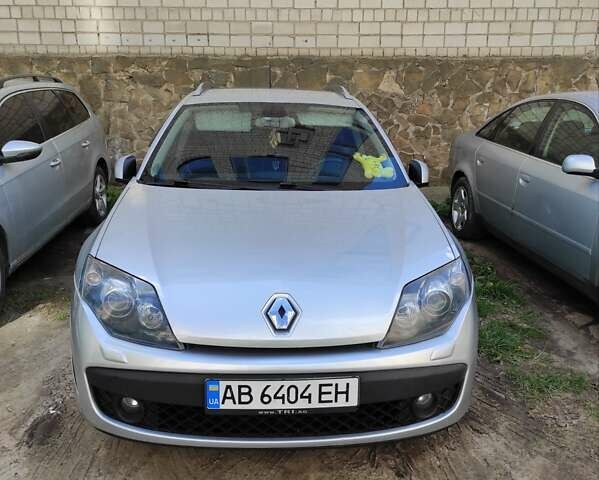 Рено Лагуна 2009 в Виннице на Automoto.ua Серый Рено Лагуна, объемом двигателя 2 л и пробегом 250 тыс. км за 7600 $, фото 1 на Automoto.ua