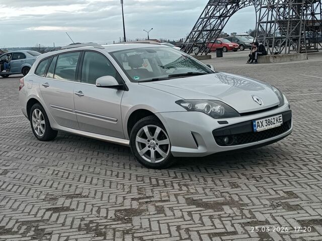 Сірий Рено Лагуна, об'ємом двигуна 1.5 л та пробігом 295 тис. км за 6500 $, фото 1 на Automoto.ua