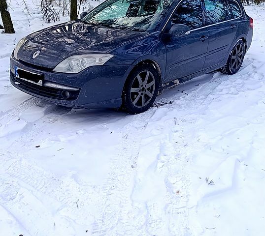 Серый Рено Лагуна, объемом двигателя 1.5 л и пробегом 33000 тыс. км за 6800 $, фото 1 на Automoto.ua