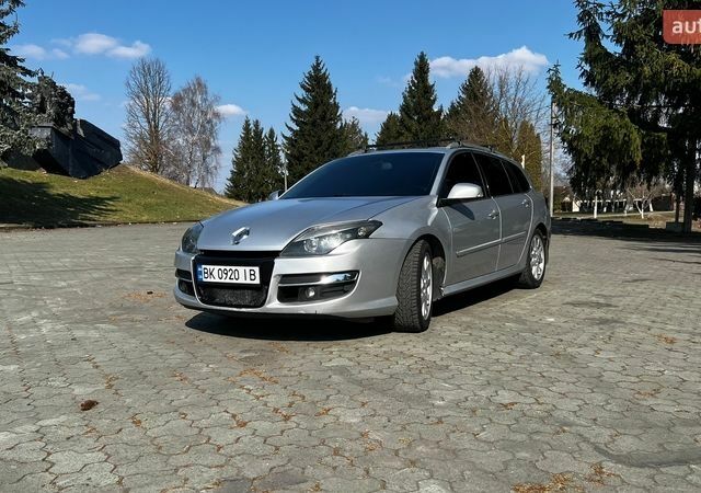 Серый Рено Лагуна, объемом двигателя 2 л и пробегом 300 тыс. км за 7800 $, фото 1 на Automoto.ua