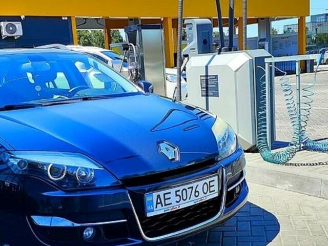 Сірий Рено Лагуна, об'ємом двигуна 1.5 л та пробігом 220 тис. км за 6999 $, фото 1 на Automoto.ua