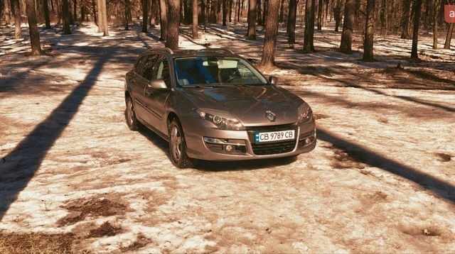 Серый Рено Лагуна, объемом двигателя 1.5 л и пробегом 240 тыс. км за 7800 $, фото 1 на Automoto.ua