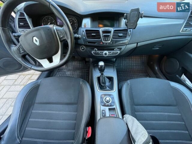Сірий Рено Лагуна, об'ємом двигуна 1.5 л та пробігом 370 тис. км за 6500 $, фото 1 на Automoto.ua