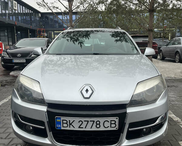 Серый Рено Лагуна, объемом двигателя 1.5 л и пробегом 260 тыс. км за 5999 $, фото 1 на Automoto.ua