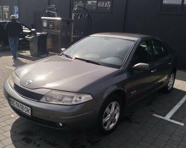 Серый Рено Лагуна, объемом двигателя 2.2 л и пробегом 375 тыс. км за 2500 $, фото 1 на Automoto.ua