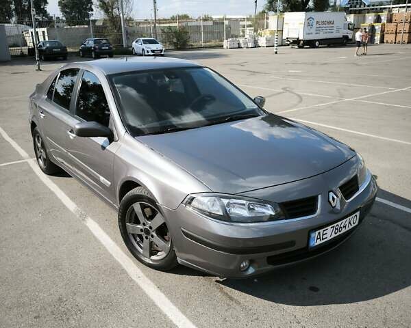 Рено Лагуна 2006 в Днепре (Днепропетровске) на Automoto.ua Серый Рено Лагуна, объемом двигателя 2 л и пробегом 316 тыс. км за 5400 $, фото 1 на Automoto.ua
